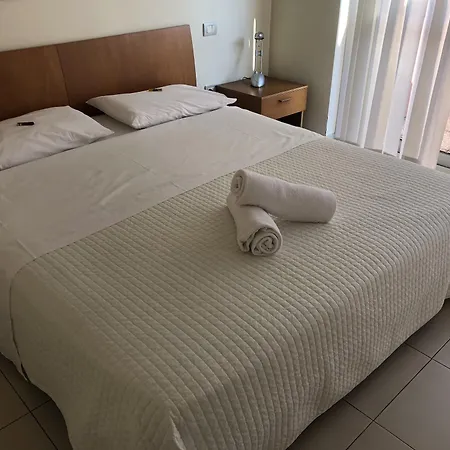 Vista & Aparthotel 2*